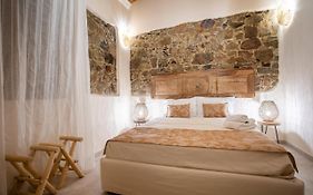 Moon'S Tower Suite&Rooms