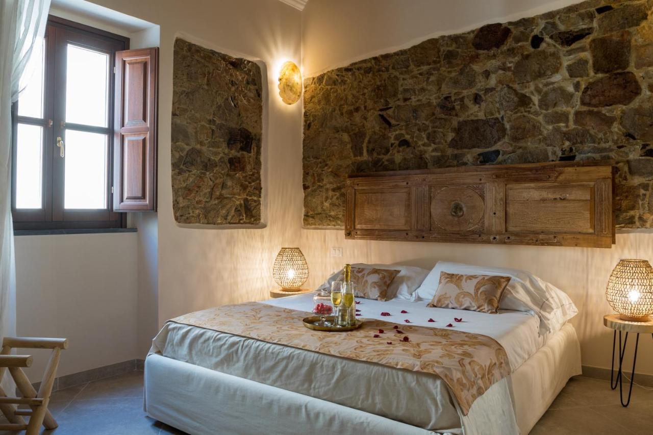 Moon'S Tower Suite&Rooms Portoscuso Extérieur photo